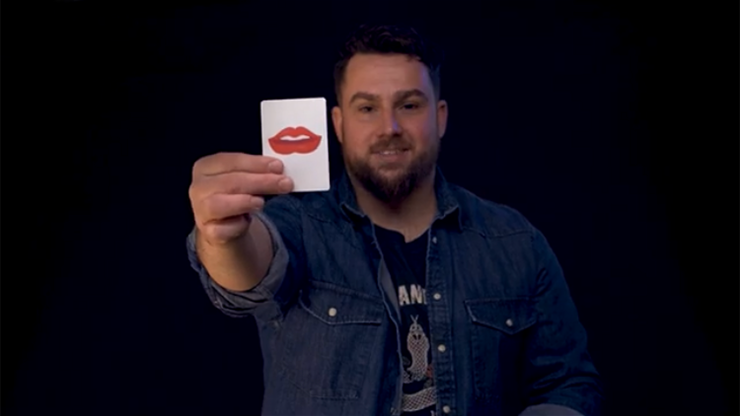 Cheeky Lips (Gimmicks and Online Instructions) Alexis Touchard - Trick