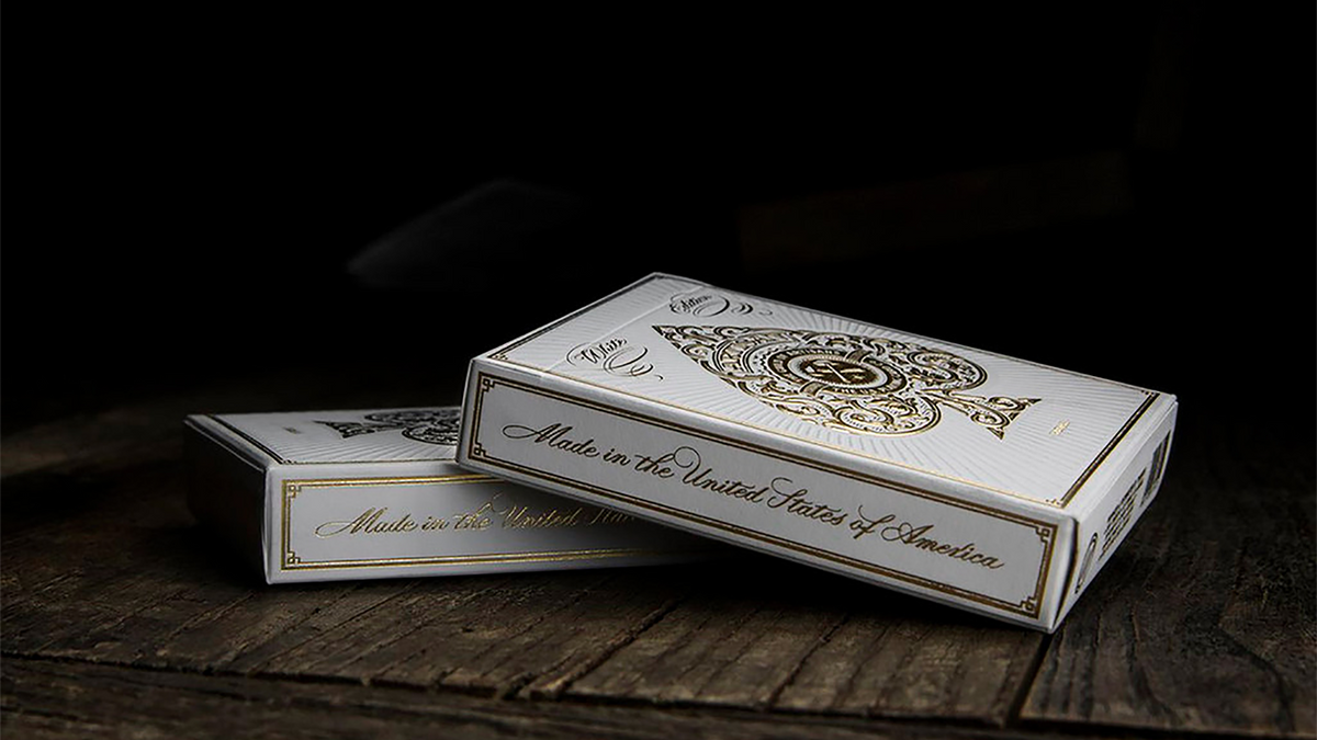アーティサン トランプ 白 Artisan Playing Cards (White) by theory11