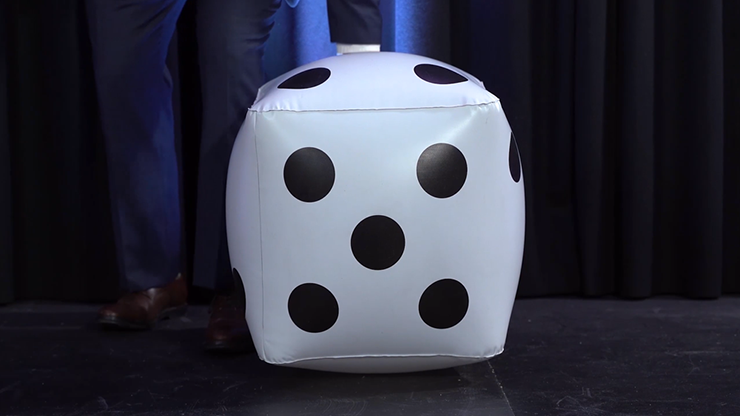 Air Dice created by Gonﾃｧalo Gil and Gee Magic - Trick