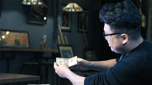 The Right Bill (EUR) by Wang Zhe & Bacon Magic