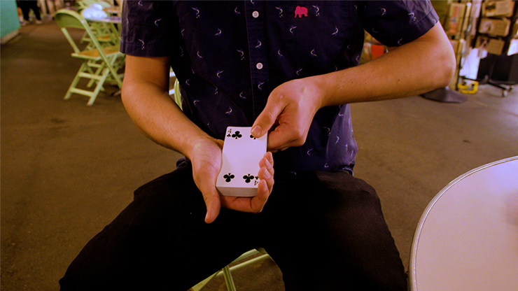 ストレッチデック ゴムのように伸びるトランプ Stretch Deck by Kyle Purnell