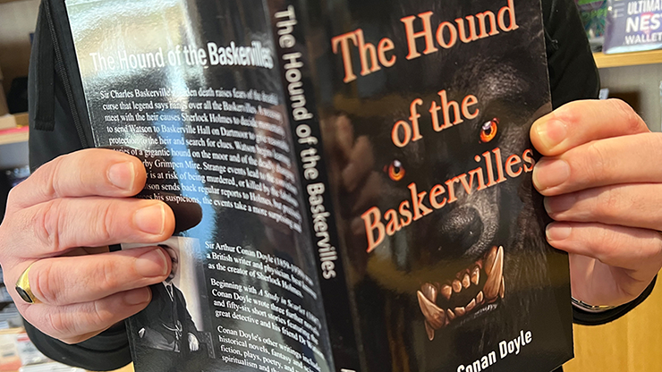 Facsimile (The Hound of the Baskervilles) by Michael Daniels - Trick